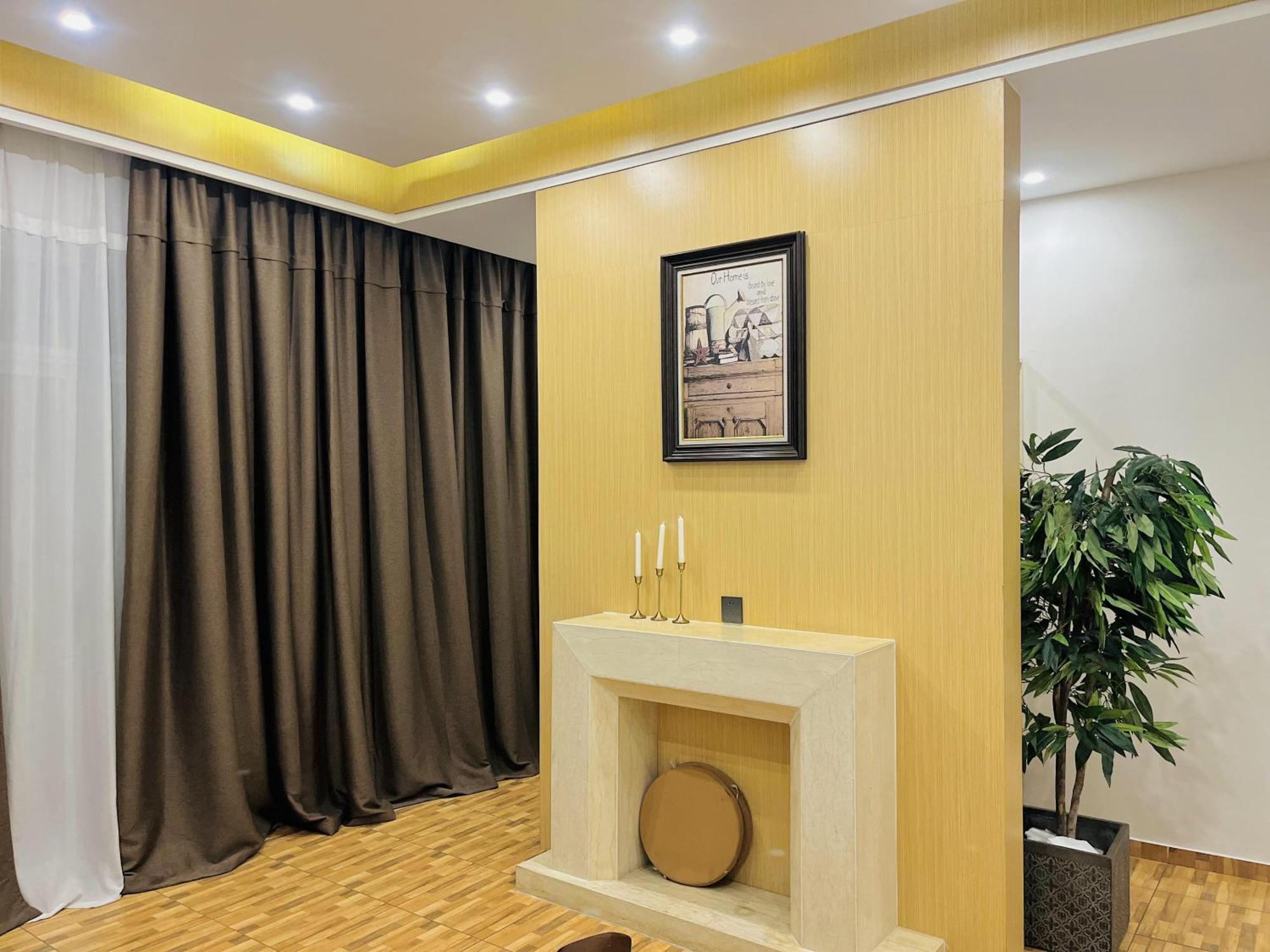 H&H Hotel Kinshasa Ngoại thất bức ảnh