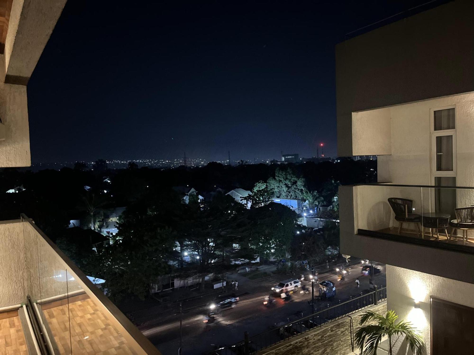 H&H Hotel Kinshasa Ngoại thất bức ảnh